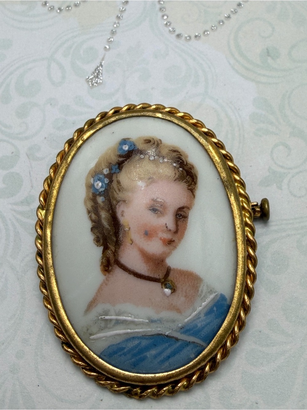 Vintage Portrait Miniature Brooch - Blue and Gold Women’s Jewelry #p23